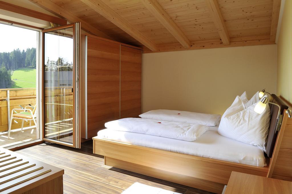 Familienhotel Moos-Alm Lienz Habitación foto
